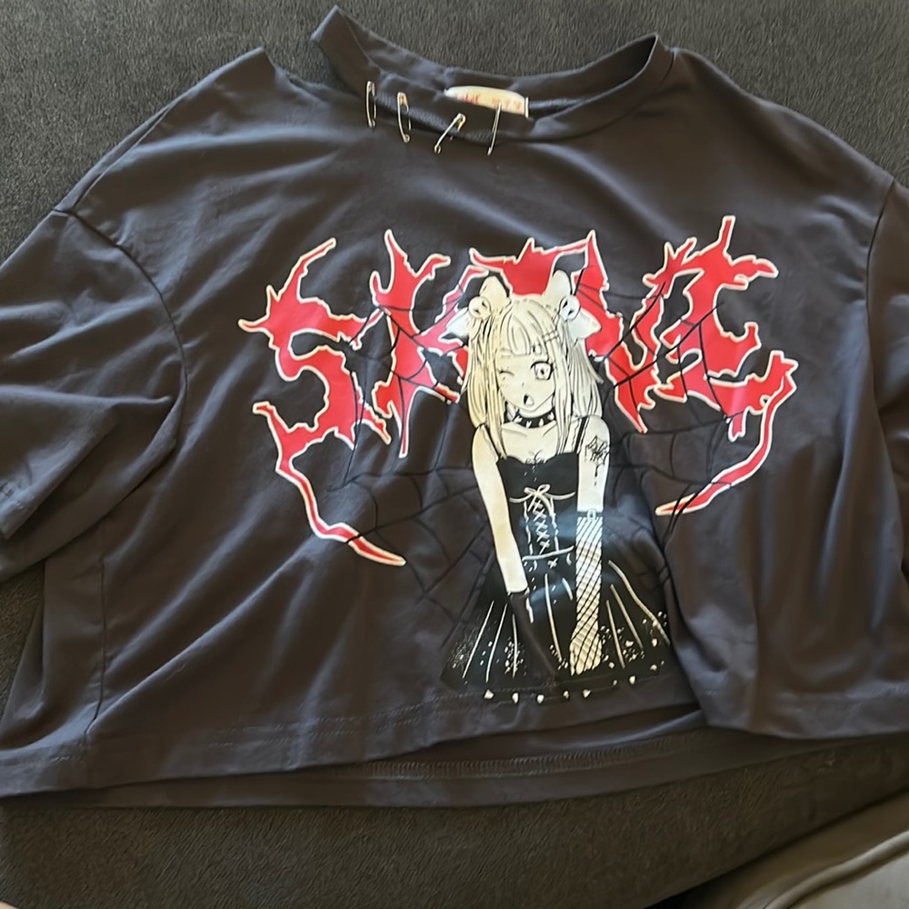 Romwe anime safety pin crop.